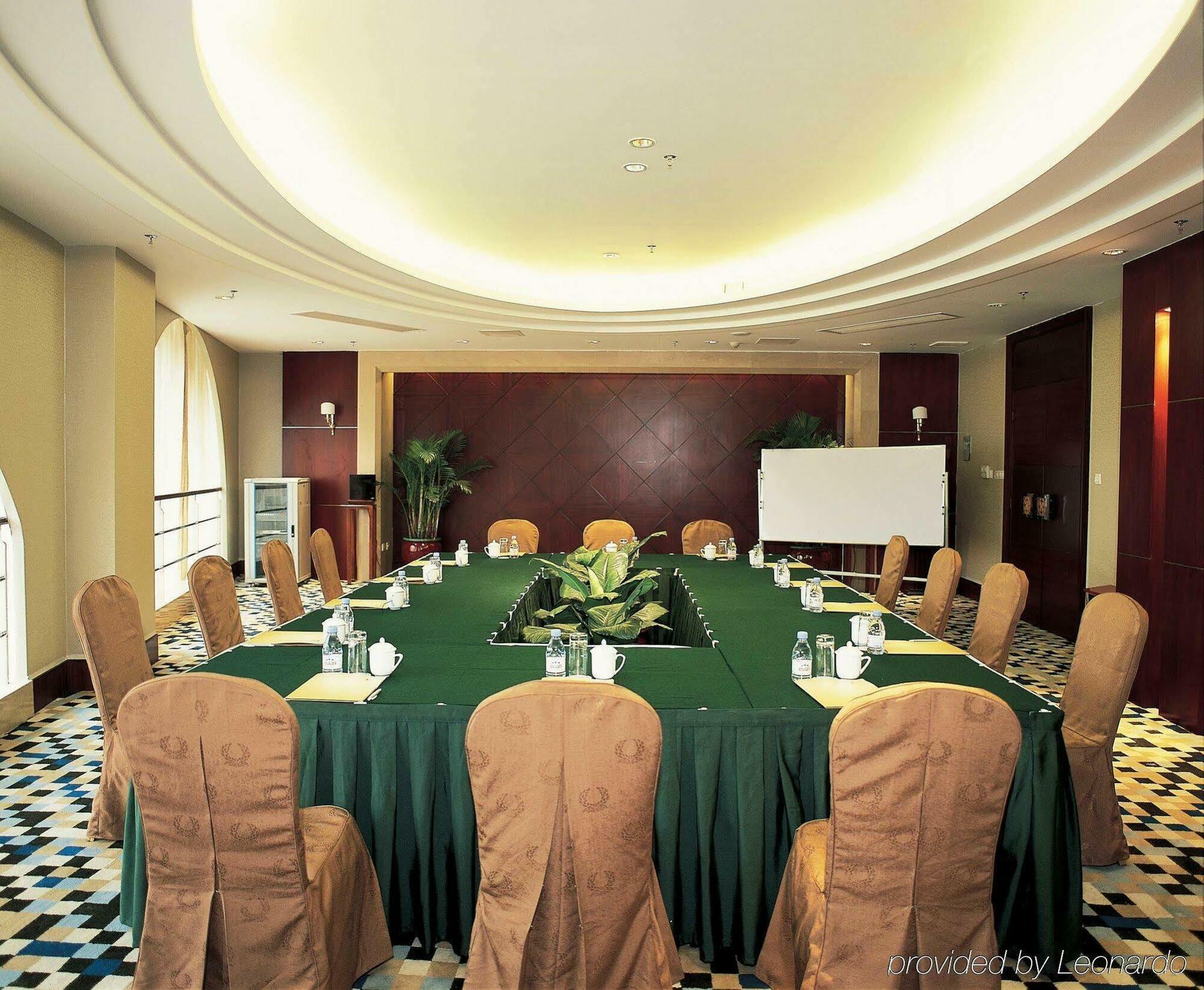 Grand Royal Hotel Kanton Udogodnienia zdjęcie